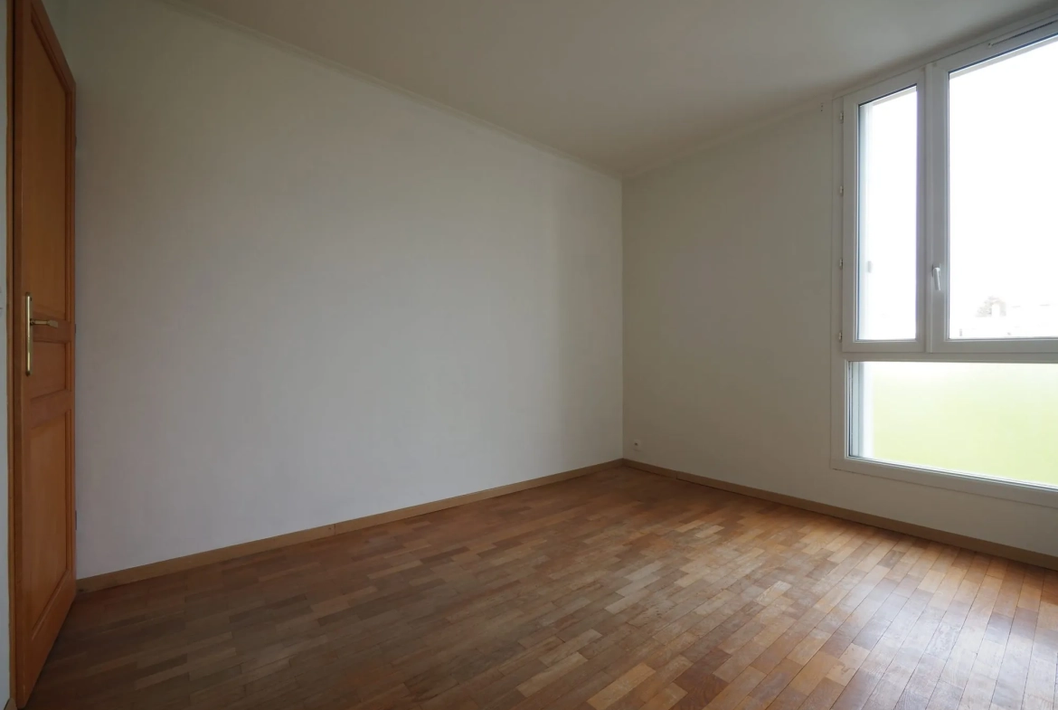 Appartement 3 pièces à vendre à Bois-d'Arcy avec cave et parking 