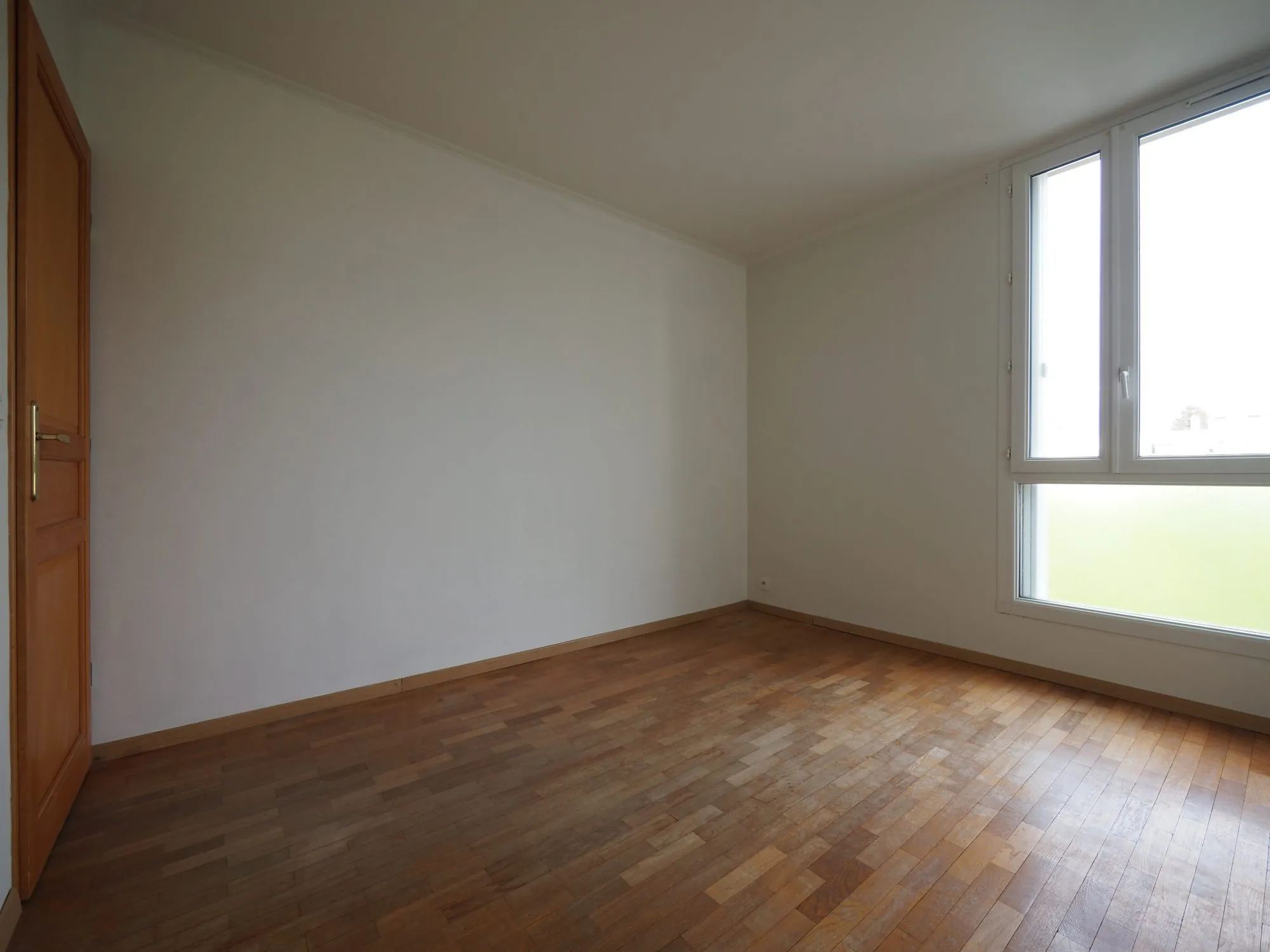 Appartement 3 pièces à vendre à Bois-d'Arcy avec cave et parking 