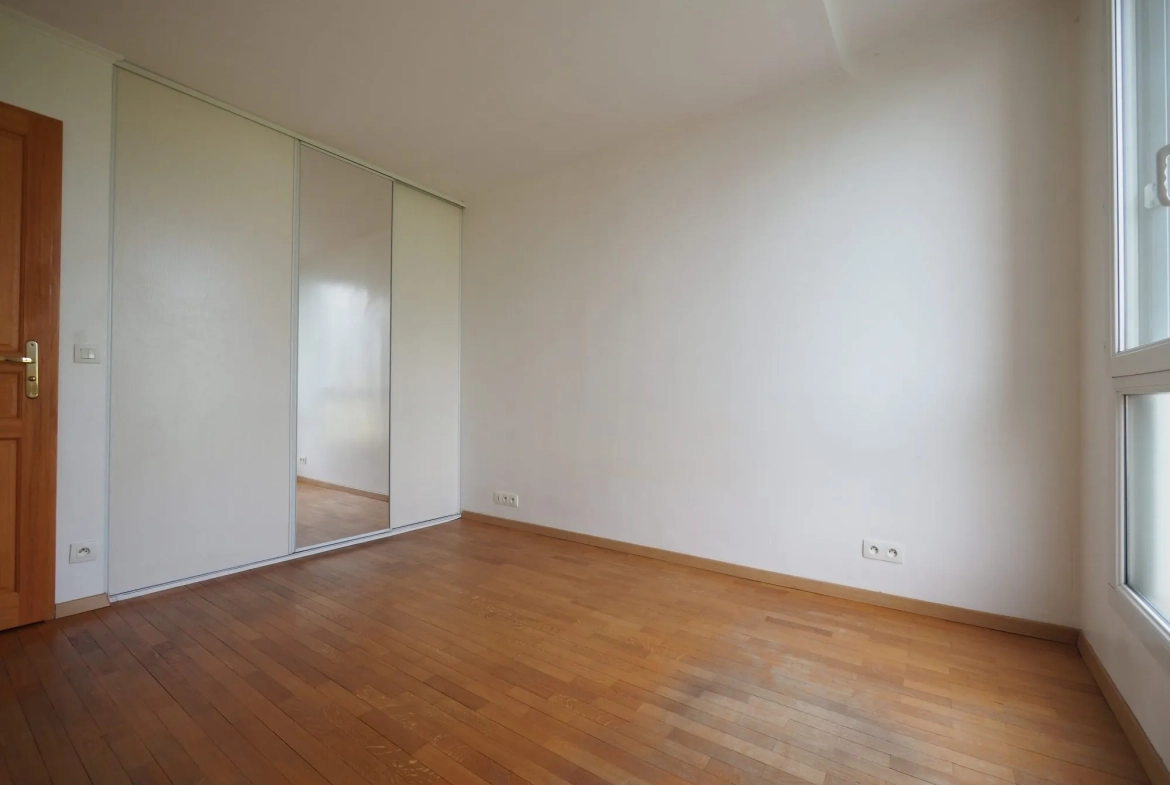 Appartement 3 pièces à vendre à Bois-d'Arcy avec cave et parking 