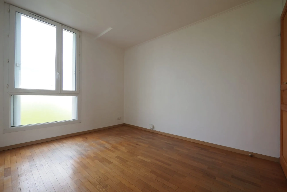 Appartement 3 pièces à vendre à Bois-d'Arcy avec cave et parking 
