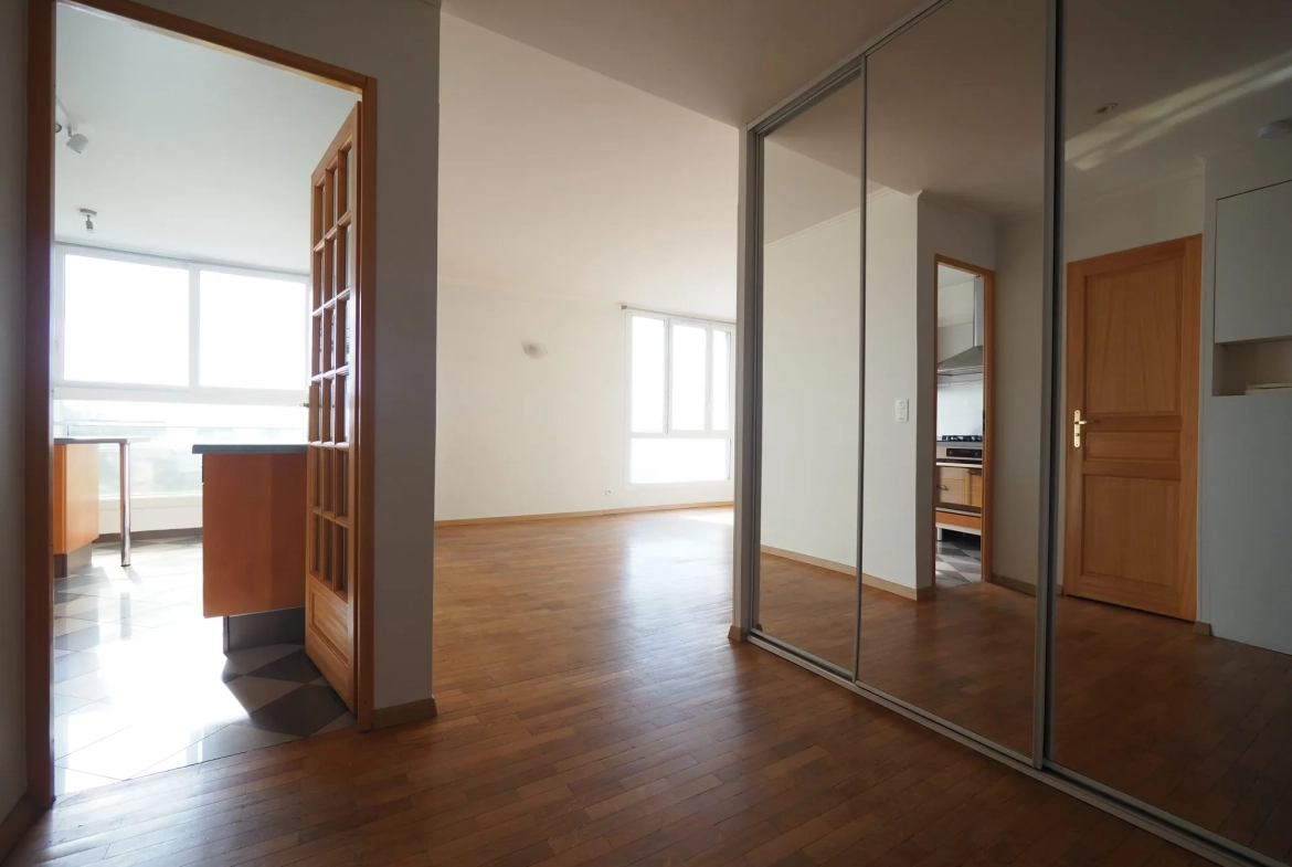 Appartement 3 pièces à vendre à Bois-d'Arcy avec cave et parking 