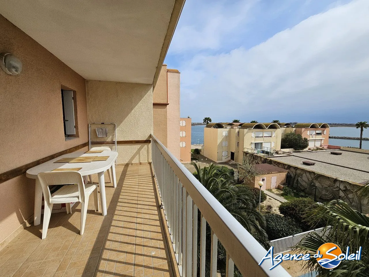 Appartement T2 avec terrasse à Gruissan - Piscine et parking 