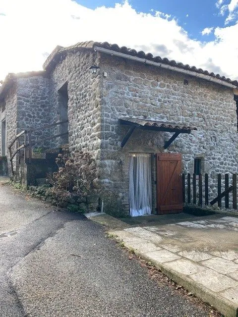 Terrain constructible de 739 m² à Equeurdreville-Hainneville - Hors lotissement et viabilisé 