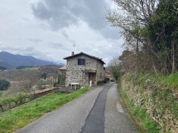 Terrain constructible de 739 m² à Equeurdreville-Hainneville - Hors lotissement et viabilisé