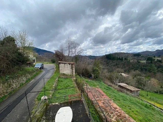Terrain constructible de 739 m² à Equeurdreville-Hainneville - Hors lotissement et viabilisé 