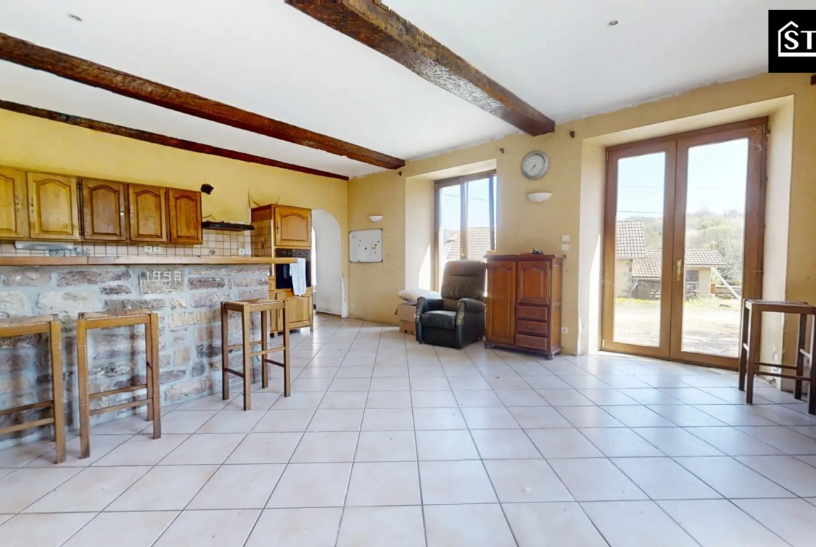 Maison à vendre à Lomont 210 m² avec terrain de 10 ares - Charme et potentiel 
