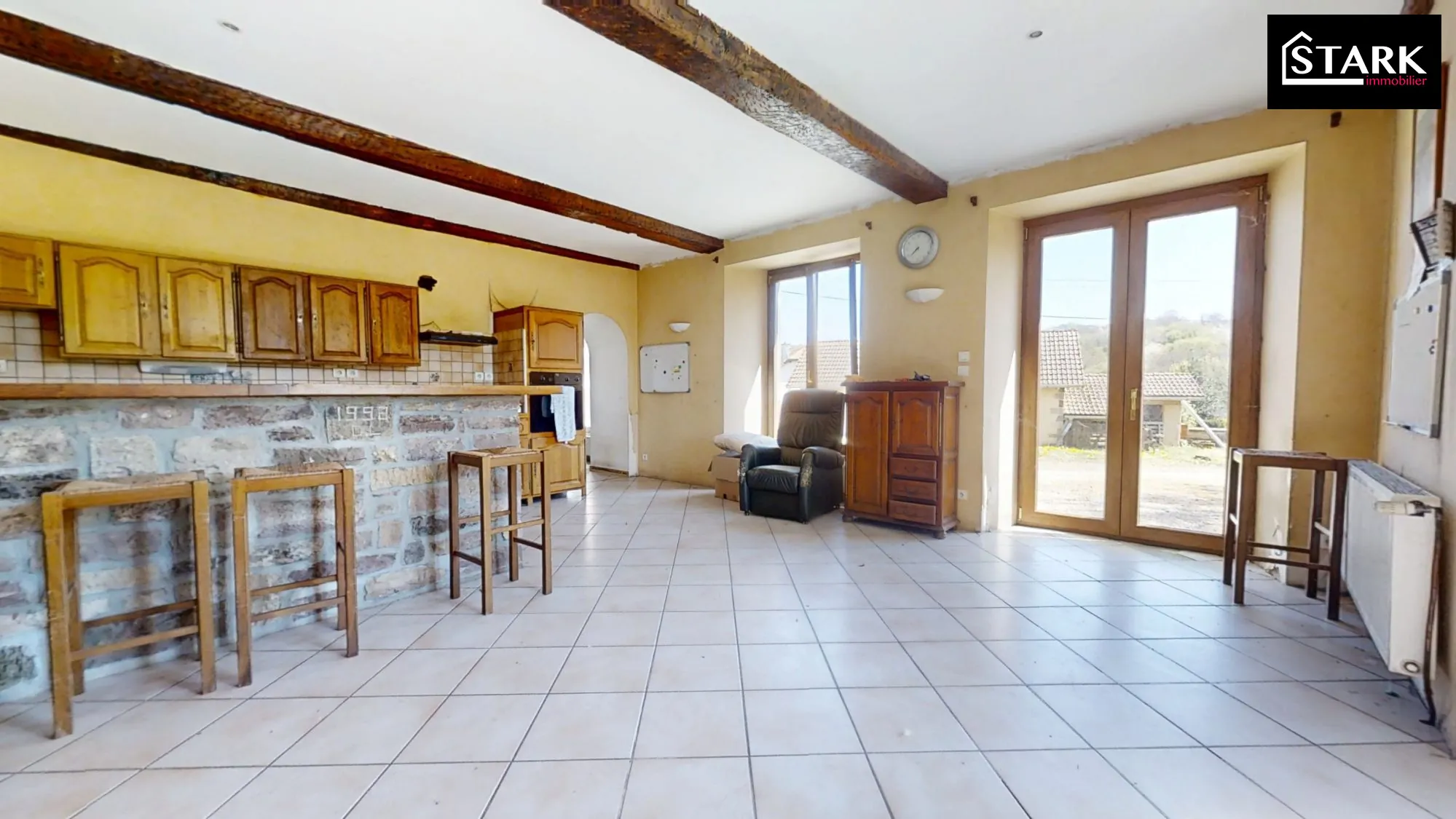 Maison à vendre à Lomont 210 m² avec terrain de 10 ares - Charme et potentiel 