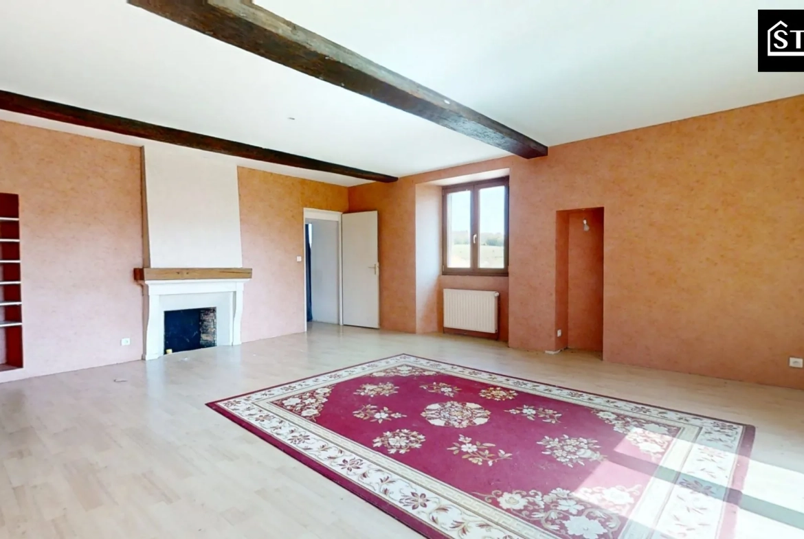 Maison à vendre à Lomont 210 m² avec terrain de 10 ares - Charme et potentiel 