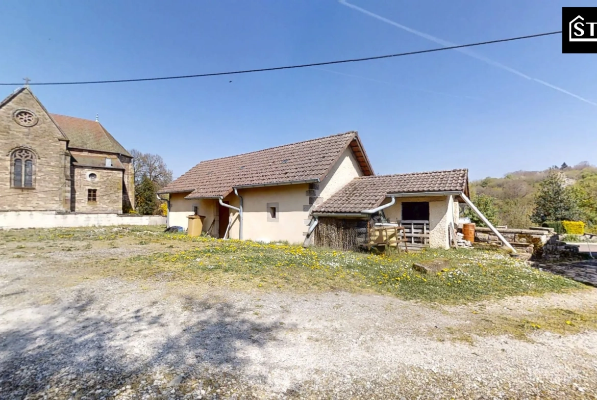 Maison à vendre à Lomont 210 m² avec terrain de 10 ares - Charme et potentiel 