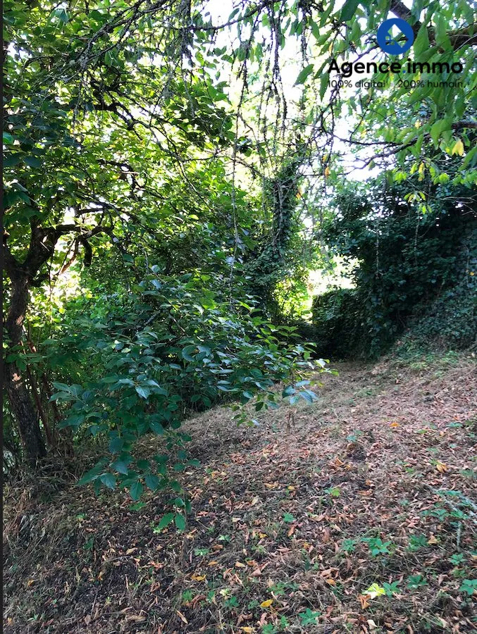 Maison de ville à vendre à Périgueux avec grand potentiel et extérieur en zone proche de l'IUT 