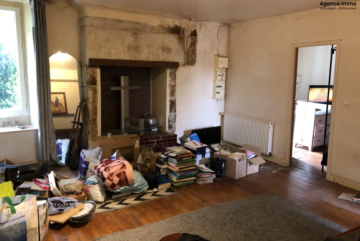 Maison de ville à vendre à Périgueux avec grand potentiel et extérieur en zone proche de l'IUT 