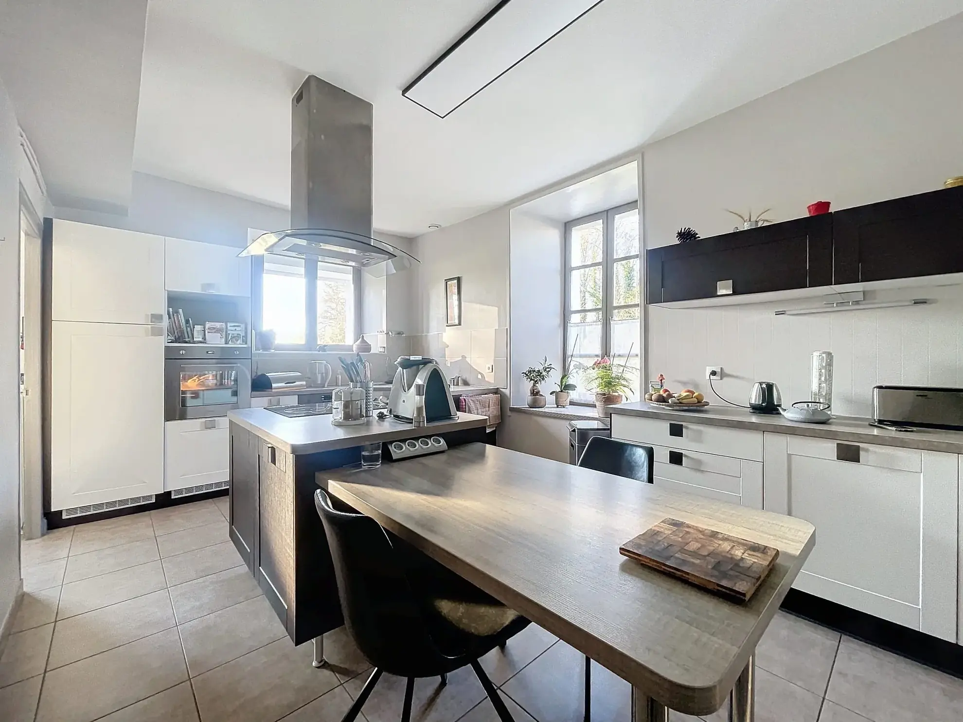Maison à vendre de 152 m² à Laval-Vitré, village authentique 