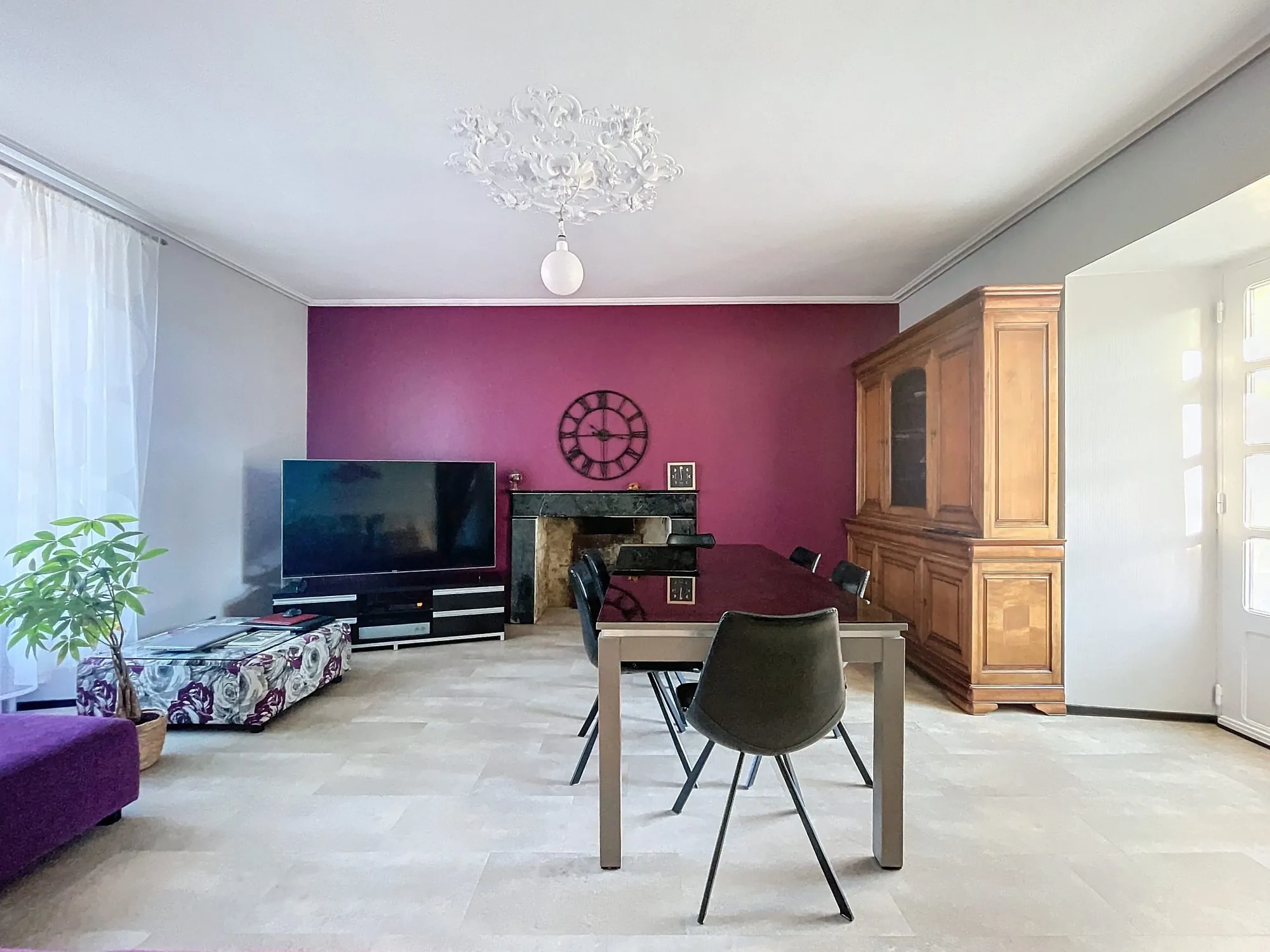 Maison à vendre de 152 m² à Laval-Vitré, village authentique 
