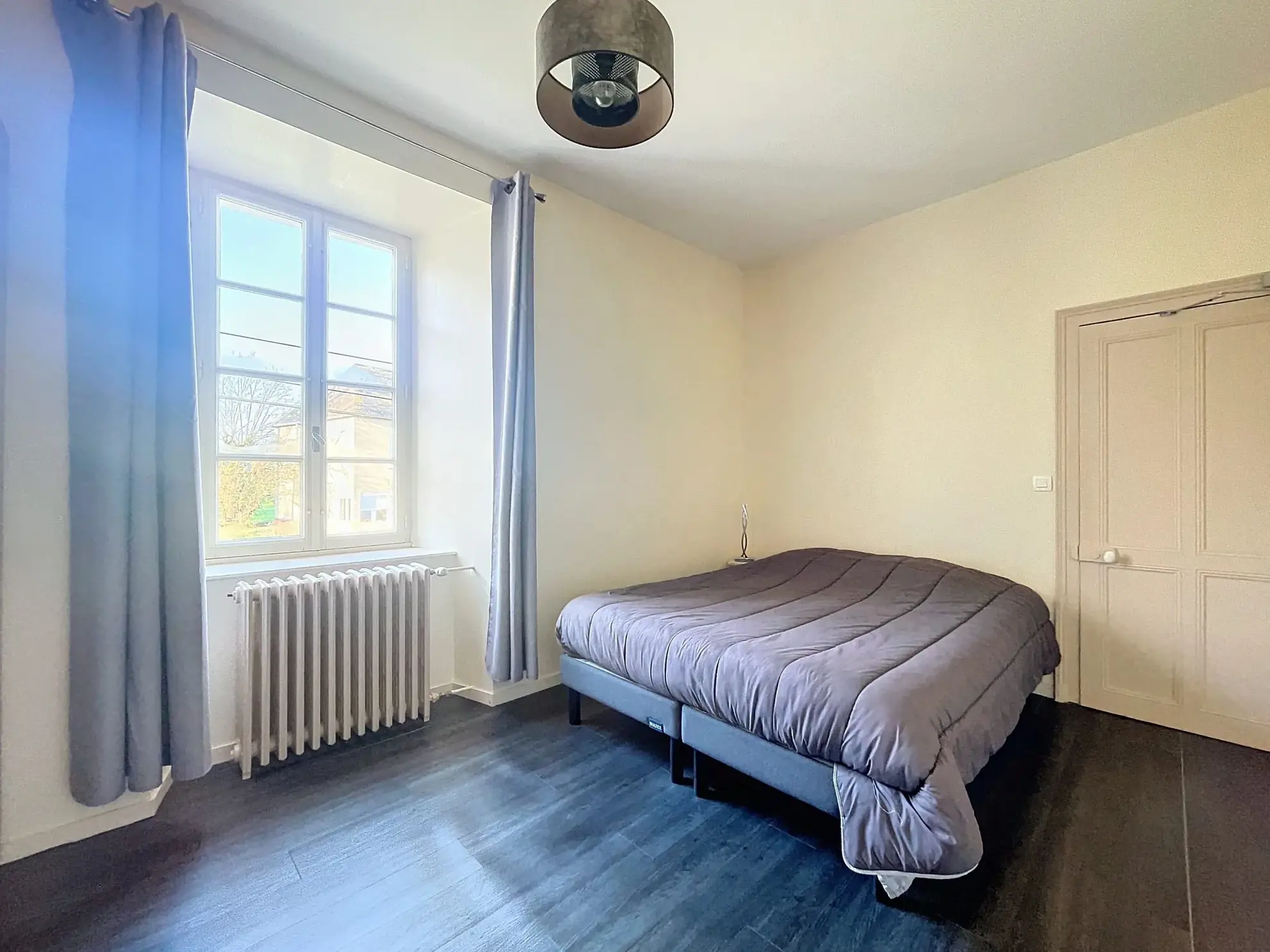 Maison à vendre de 152 m² à Laval-Vitré, village authentique 