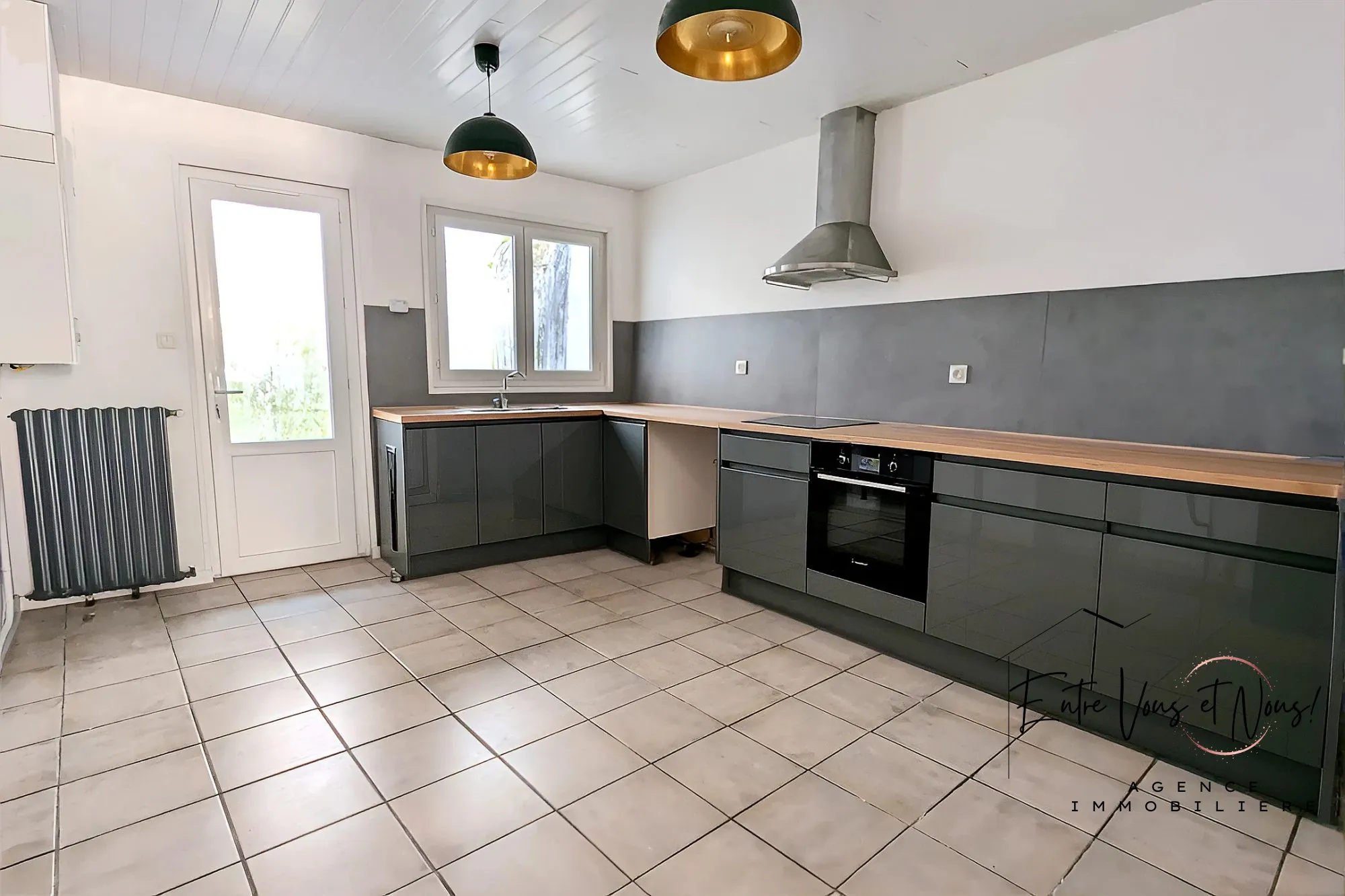 Jolie maison de 91 m² en centre-ville de La Réole, proche gare et commodités 