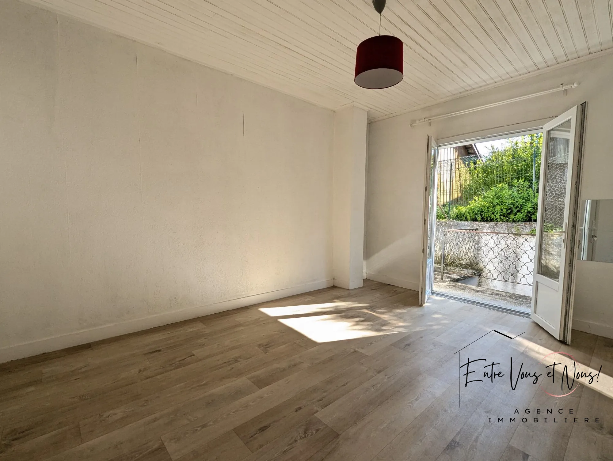 Jolie maison de 91 m² en centre-ville de La Réole, proche gare et commodités 