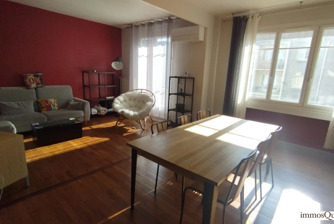 Magnifique T4 rénové avec balcon et ascenseur à Grenoble - Quartier Gustave Rivet / Albert 1er 