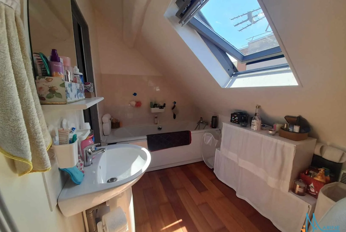 A vendre appartement duplex lumineux à Dieppe, 44 m², idéalement situé 