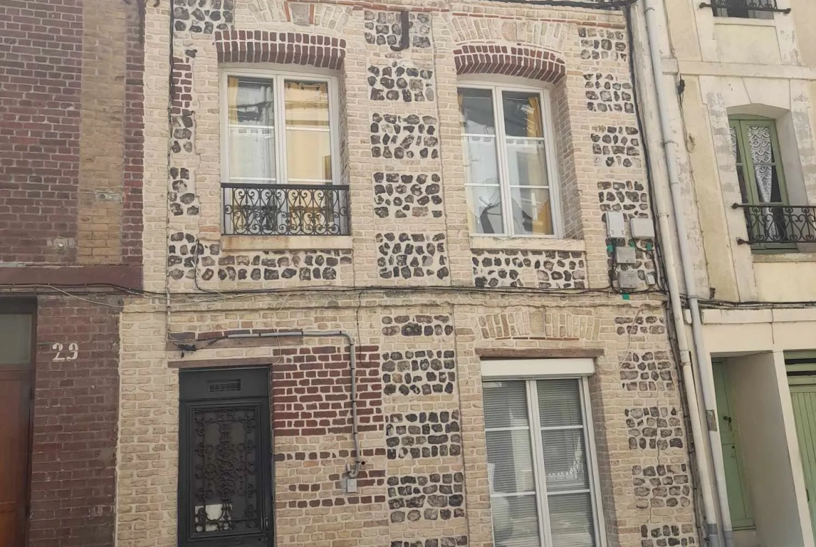 A vendre appartement duplex lumineux à Dieppe, 44 m², idéalement situé 