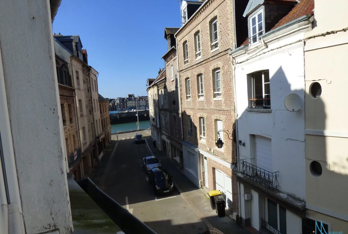 A vendre appartement duplex lumineux à Dieppe, 44 m², idéalement situé 