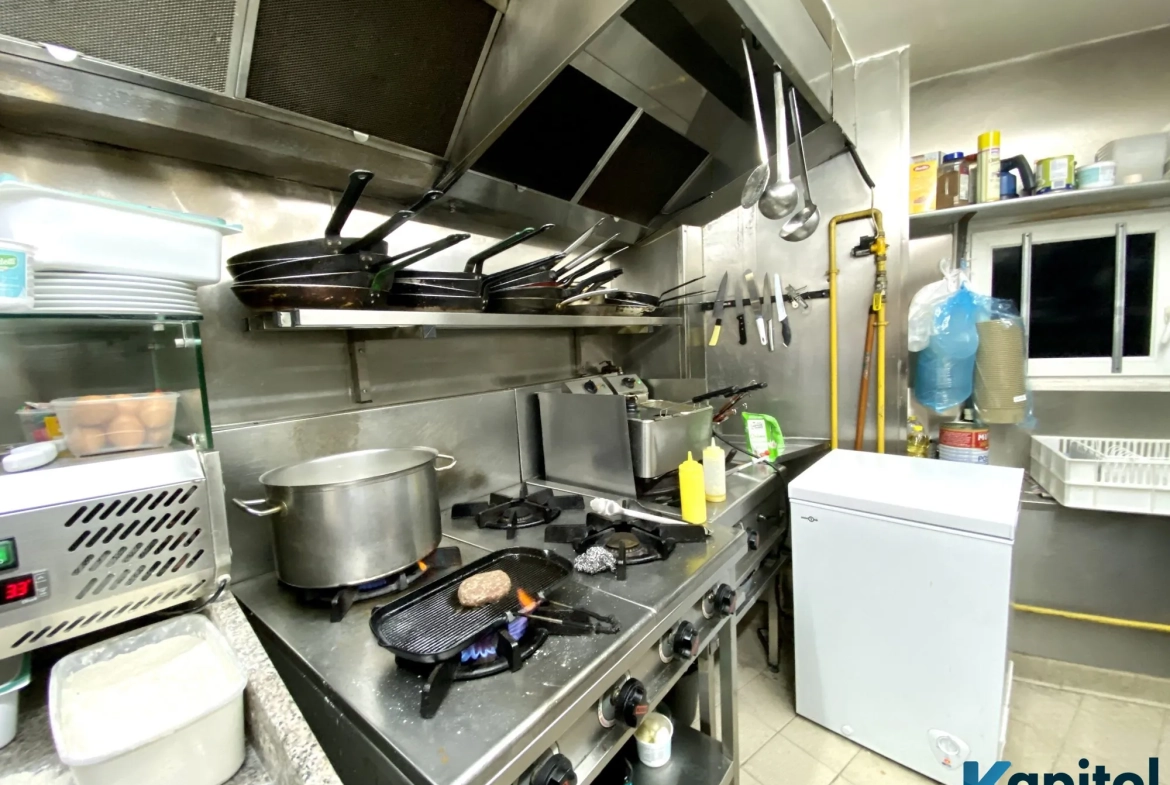 Restaurant traditionnel clé en main à vendre à Paris 12, rénové, 65 m² 