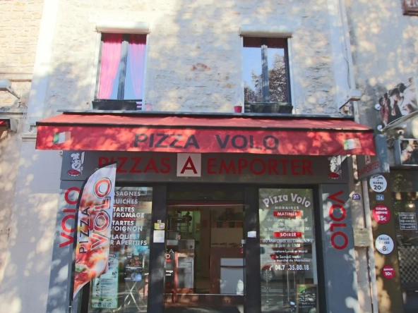 Achat d’une pizzeria à emporter dans le centre de Lagnieu - Belle affaire à saisir