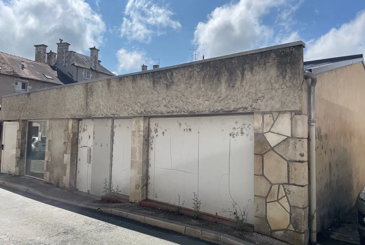 Local commercial 110 m² à Chauvigny avec vitrine - idéal activité ou stockage 