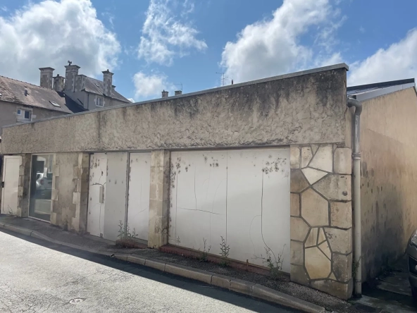 Local commercial 110 m² à Chauvigny avec vitrine - idéal activité ou stockage