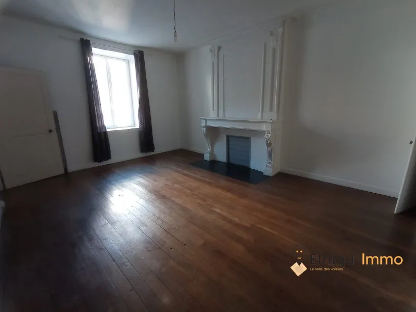 Maison 280m² avec jardin et dépendance à Cirey-sur-Blaise 