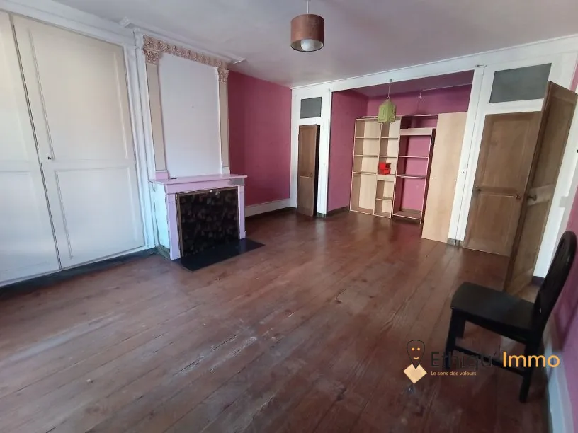 Maison 280m² avec jardin et dépendance à Cirey-sur-Blaise 