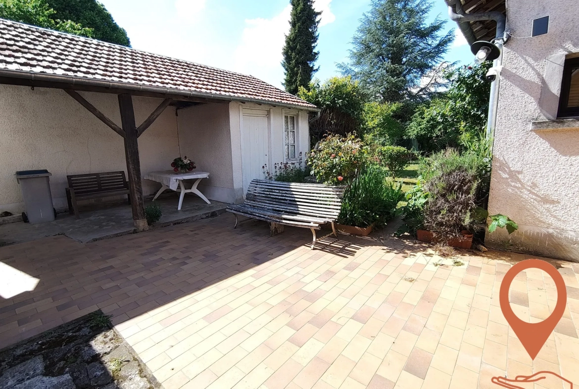 Charmante maison à vendre à Cernoy-en-Berry avec jardin et potentiel d'aménagement 