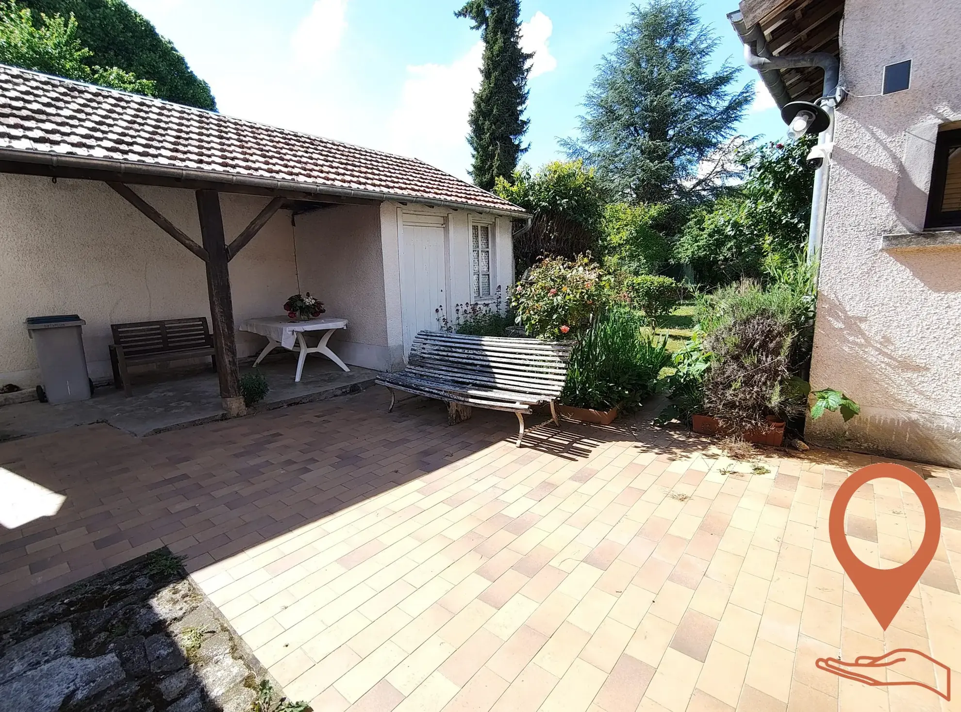 Charmante maison à vendre à Cernoy-en-Berry avec jardin et potentiel d'aménagement 