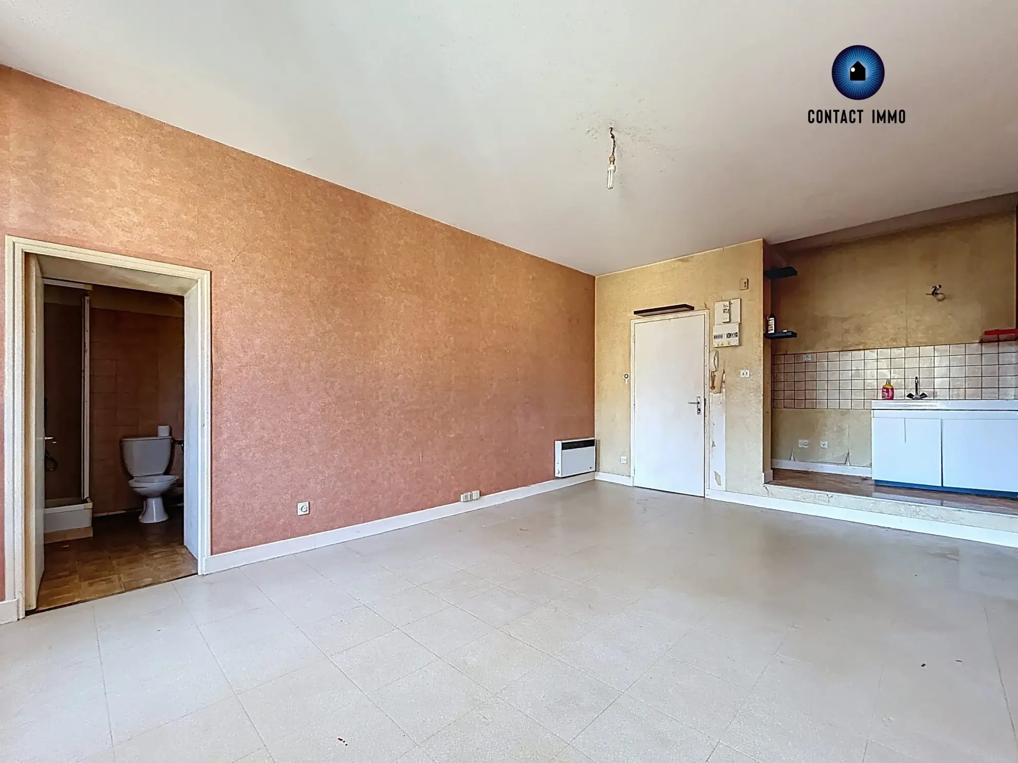Studio à rénover de 22 m² en plein centre de Brive-la-Gaillarde, idéal investissement 