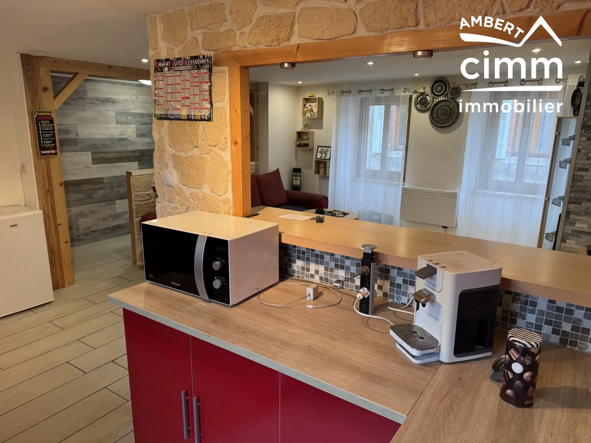 Achat ensemble de deux maisons mitoyennes à Ambert avec garages et jardin, idéal investisseur 