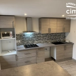 Achat ensemble de deux maisons mitoyennes à Ambert avec garages et jardin, idéal investisseur