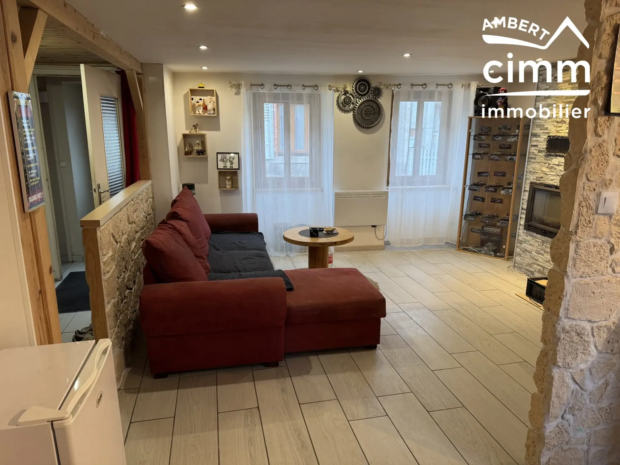 Achat ensemble de deux maisons mitoyennes à Ambert avec garages et jardin, idéal investisseur 