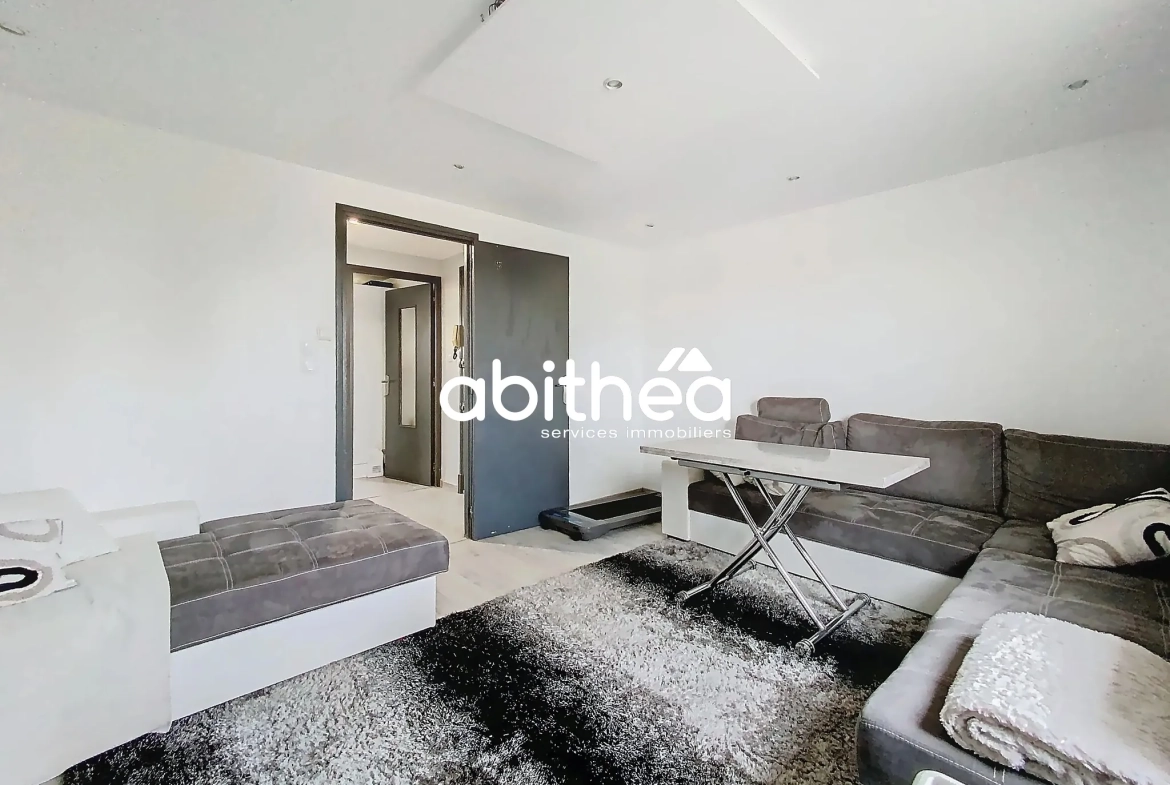 Appartement T3 rénové avec balcon et cave à Béziers Font Neuve 