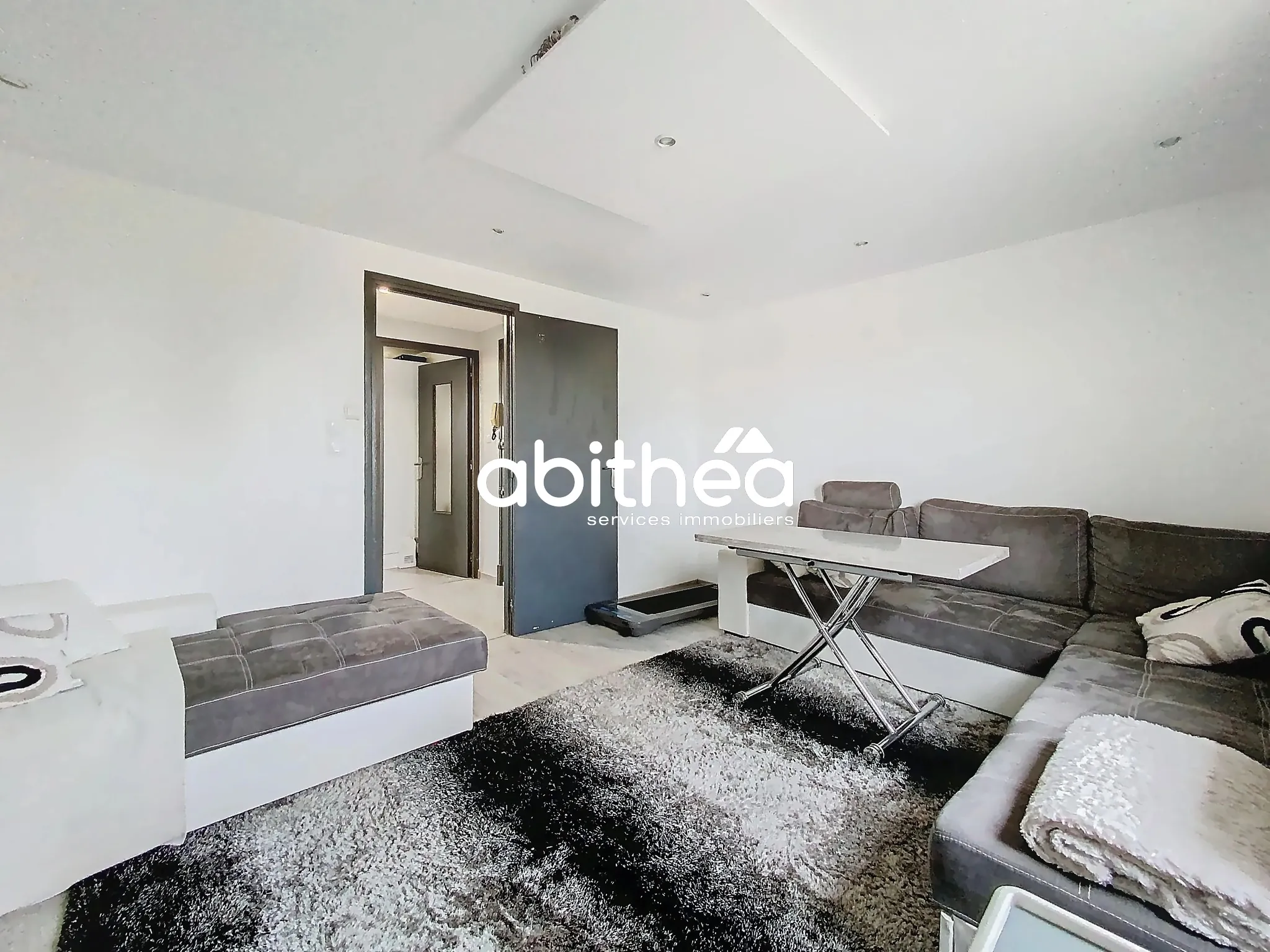 Appartement T3 rénové avec balcon et cave à Béziers Font Neuve 