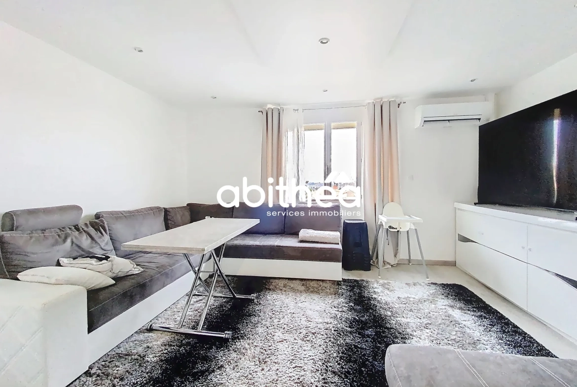 Appartement T3 rénové avec balcon et cave à Béziers Font Neuve 