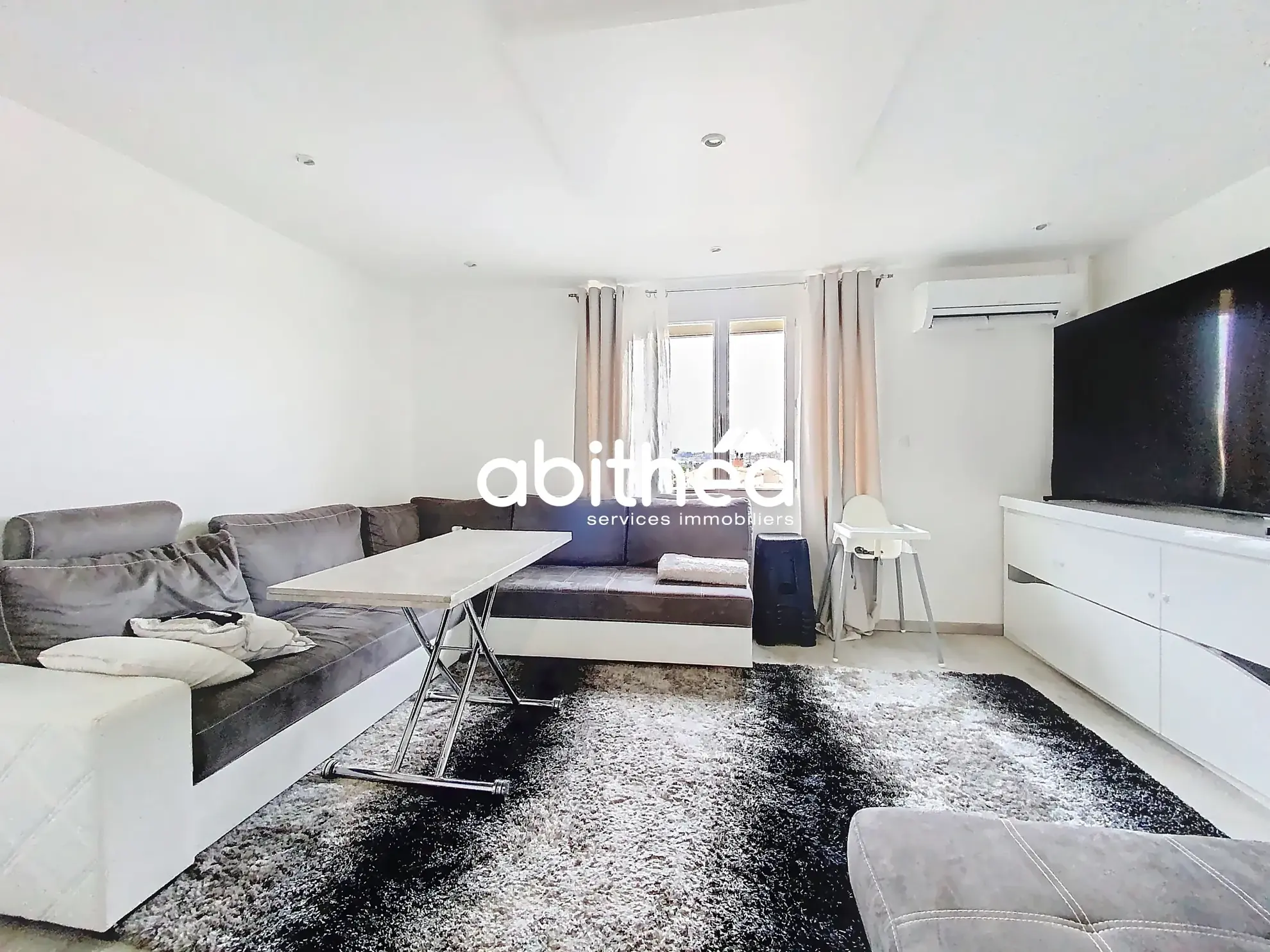 Appartement T3 rénové avec balcon et cave à Béziers Font Neuve 