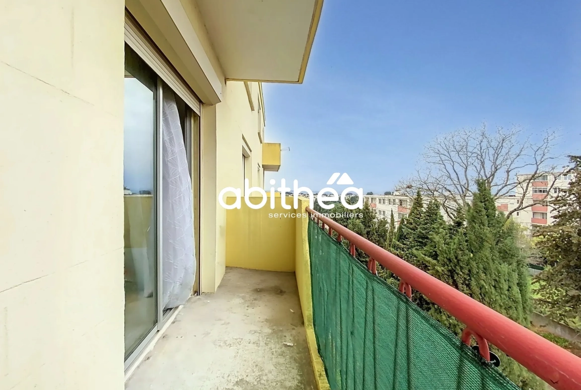 Appartement T3 rénové avec balcon et cave à Béziers Font Neuve 