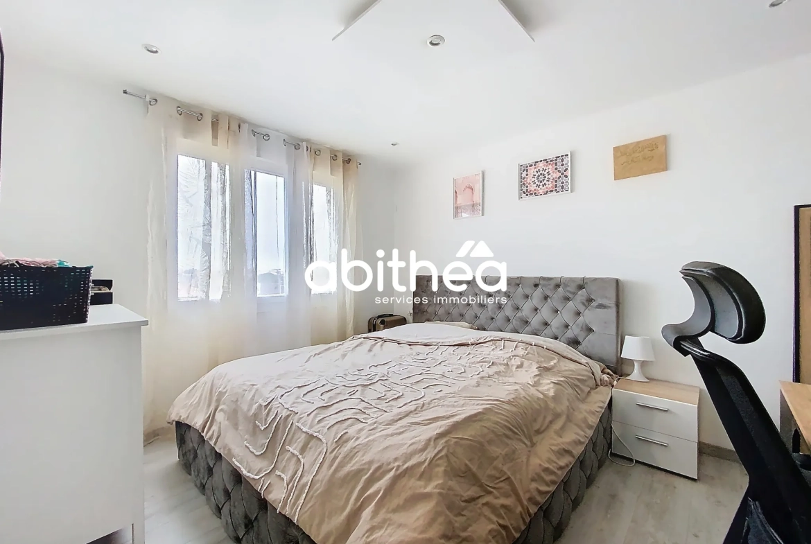 Appartement T3 rénové avec balcon et cave à Béziers Font Neuve 