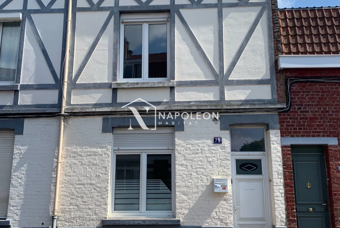 Maison à rénover à Roubaix avec grand potentiel et cave, proche commodités 
