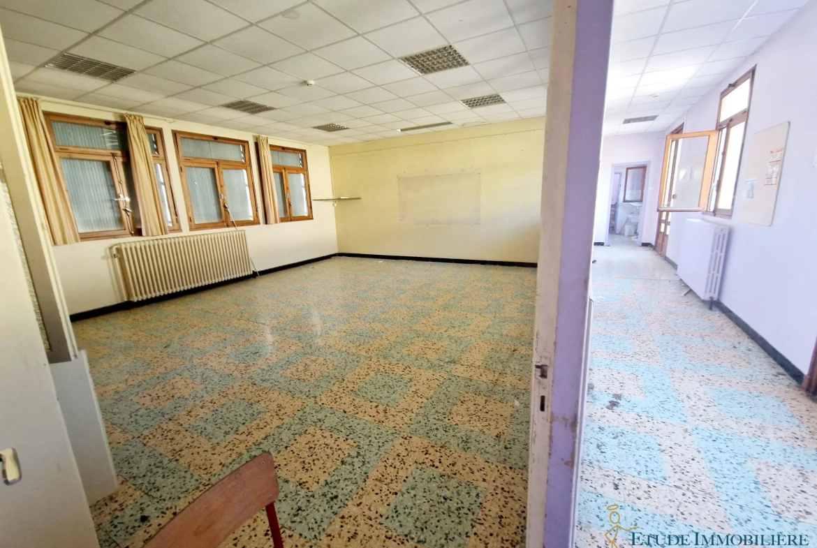 Villa 3 pièces à Bédarieux de 145 m² à rénover 