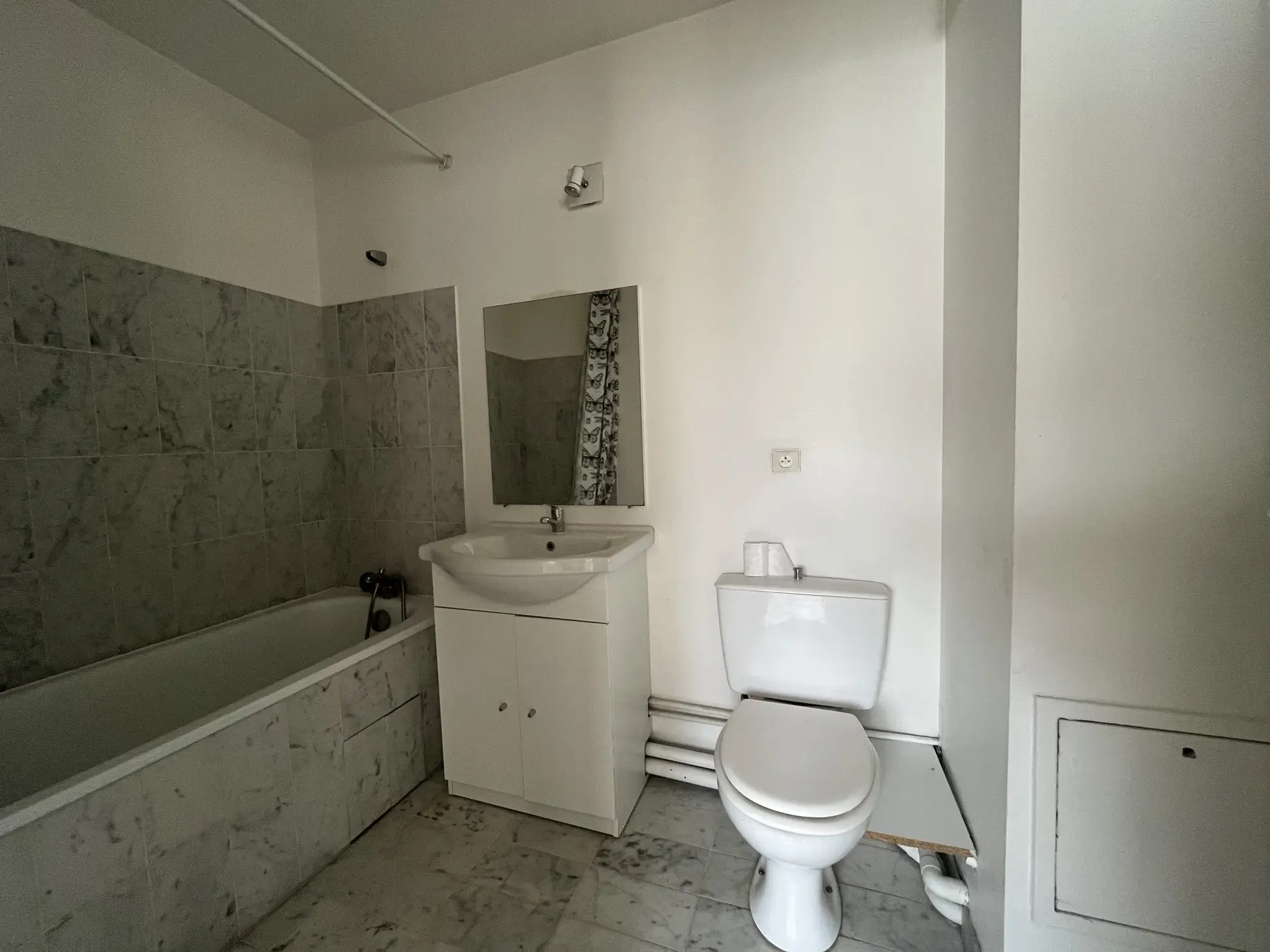 Appartement 2 pièces à Montigny-le-Bretonneux avec vue dégagée et proximité gare 