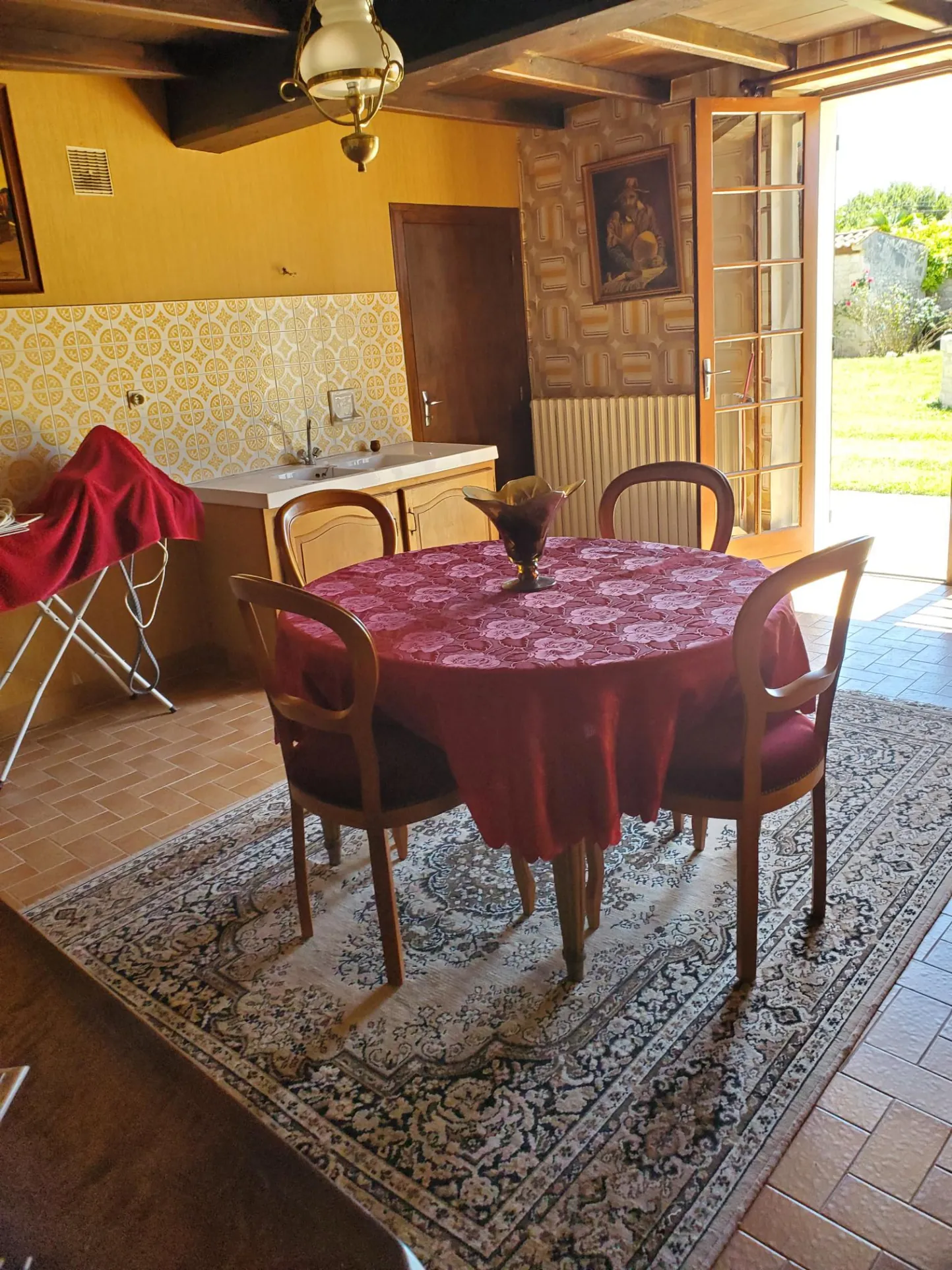 Charmante maison charentaise avec dépendances et jardin proche Royan 