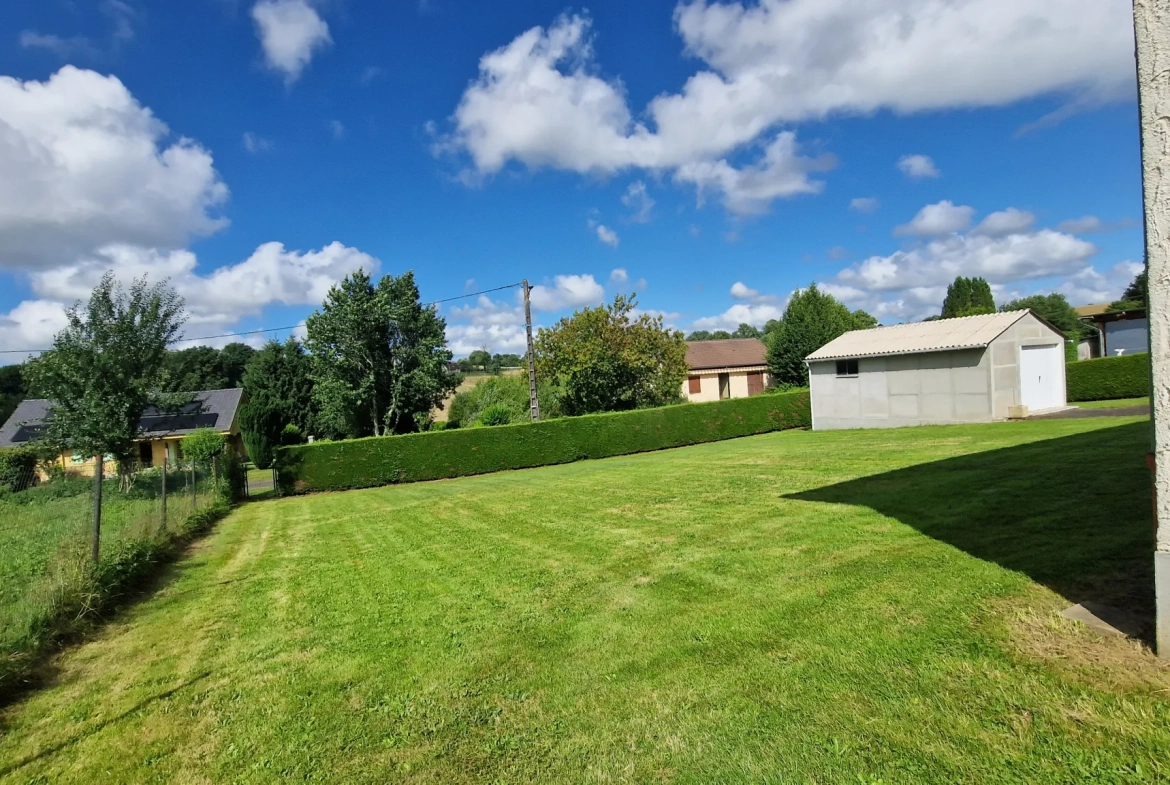 Maison indépendante rénovée à Lubersac avec terrain de 1200 m² et dépendance 