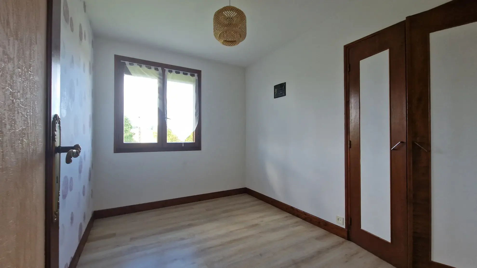 Maison indépendante rénovée à Lubersac avec terrain de 1200 m² et dépendance 
