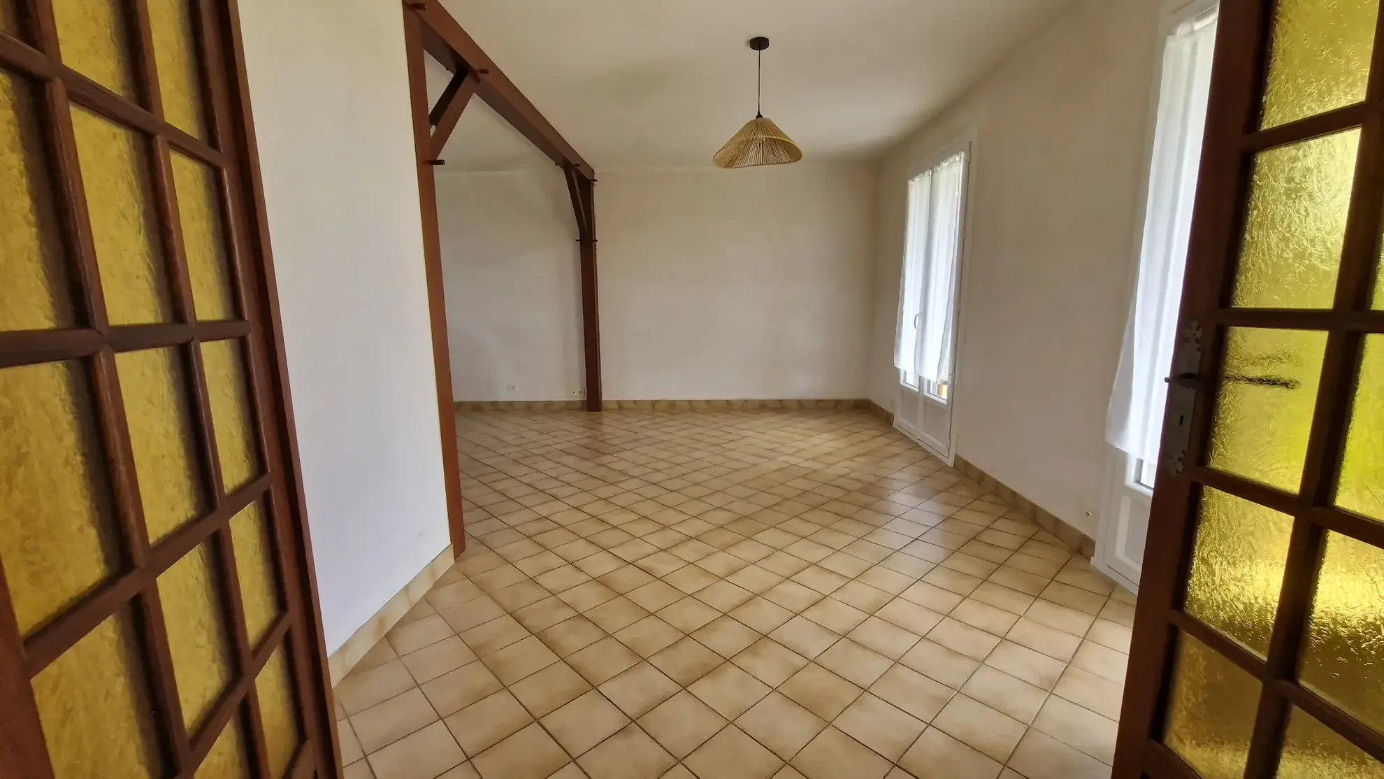 Maison indépendante rénovée à Lubersac avec terrain de 1200 m² et dépendance 