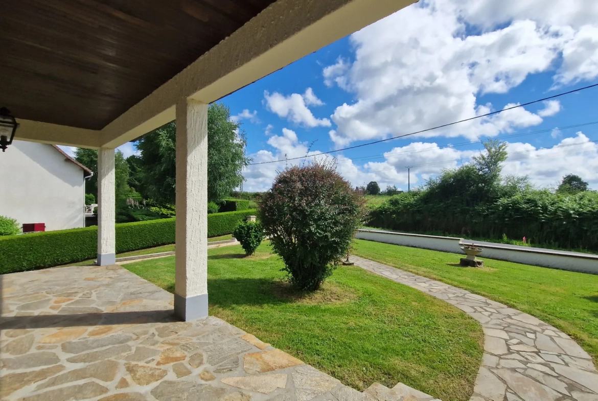 Maison indépendante rénovée à Lubersac avec terrain de 1200 m² et dépendance 
